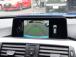 ギヤをリバースに入れると車両後方の映像を映し出し、バック時の後方視界をサポートするリヤビューカメラ!