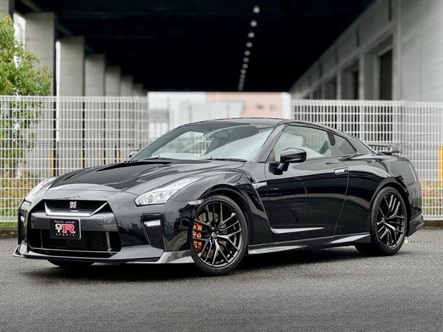 2017モデルGT-R35入庫致しました。仕入れ専門スタッフが厳しい目と経験で入庫致しました1...