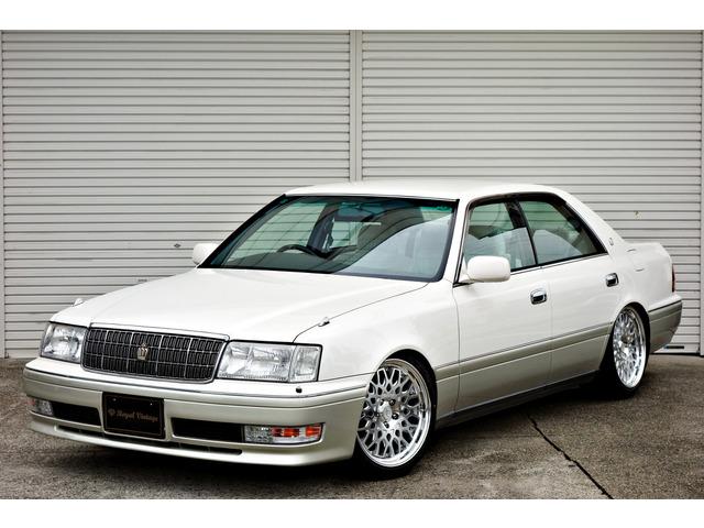 15クラウンのカスタム車輛になります!ワンオーナーのノーマル車輛を仕入れ自社製作しました!!