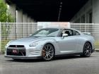 2015モデルGT-R35入庫致しました。仕入れ専門スタッフが厳しい目と経験で入庫致しました1...