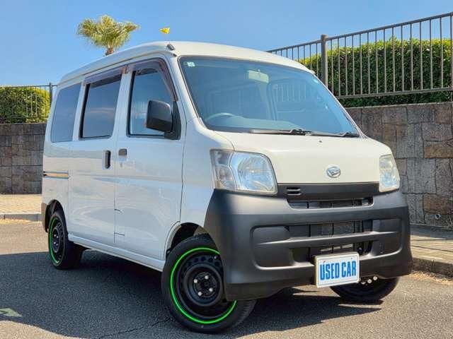 どうもエイトガレージです!今回はダイハツハイゼットカーゴが入庫!なんとこちらの車両は実走行約7...