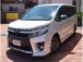 【車屋】として、長く車業界に従事した経験豊富なスタッフが多数在籍しております。