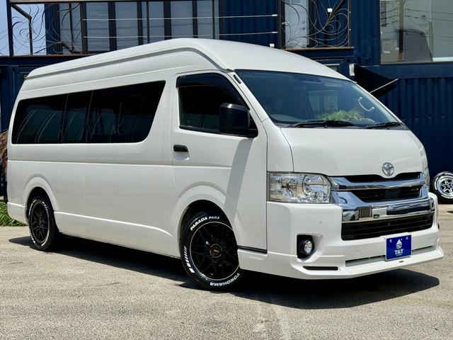 パールホワイト&2.8Lディーゼル&4WD!スパロンハイルーフが店頭販売中!綺麗な個体でこれか...