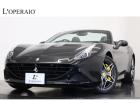未だ高い人気を誇る「フェラーリ カリフォルニアT」でございます。ターボ化されたことにより馬力が...