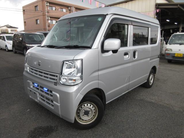 外装は色艶がありキズヘコミの少ない、とても綺麗な車です。現車確認をオススメします。